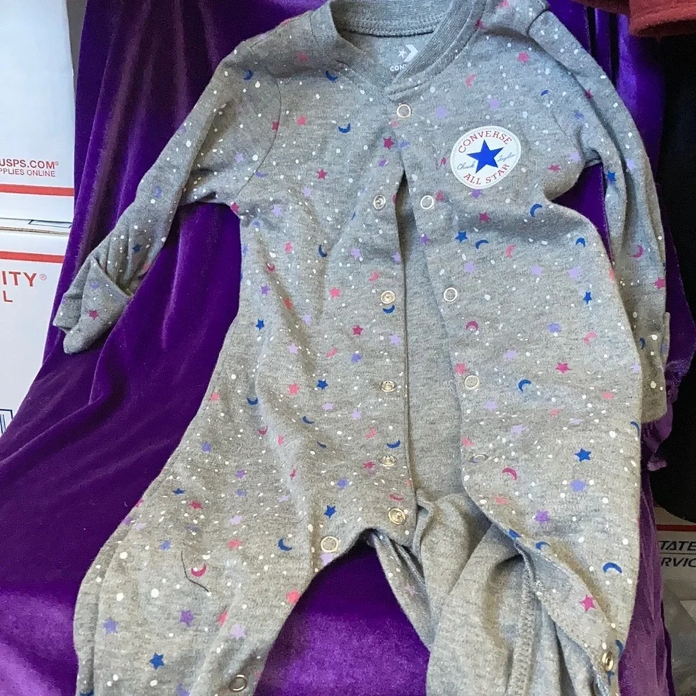 FINAL MARKDOWN Converse all star one piece 3 months